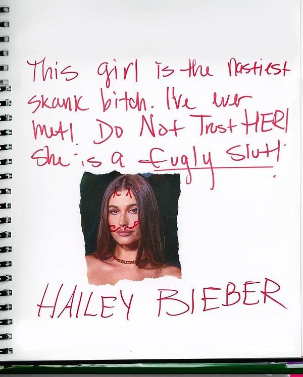 Bieber, sadece afişi canlandırmakla kalmamıştı. Filmdeki zorba kızların, okuldakiler hakkında dedikodu notları yazdıkları 'Burn Book' adındaki defteri de kendisine uyarlamıştı.