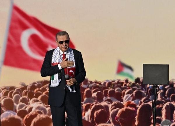 İsrail’in Filistin’de yaptığı katliam, Türk yetkililerin de tepkisini çekiyor. Cumhurbaşkanı Recep Tayyip Erdoğan, İsrail’in yaptıklarını terör olarak nitelemiş ve Hamas’ı terör örgütü olarak görmediklerini ifade etmişti.
