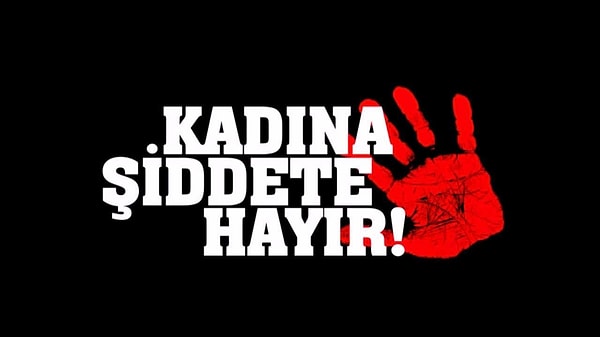 İzmir’in Seferihisar ilçesinde bulunan adliye önü yine kadına şiddete sahne oldu.