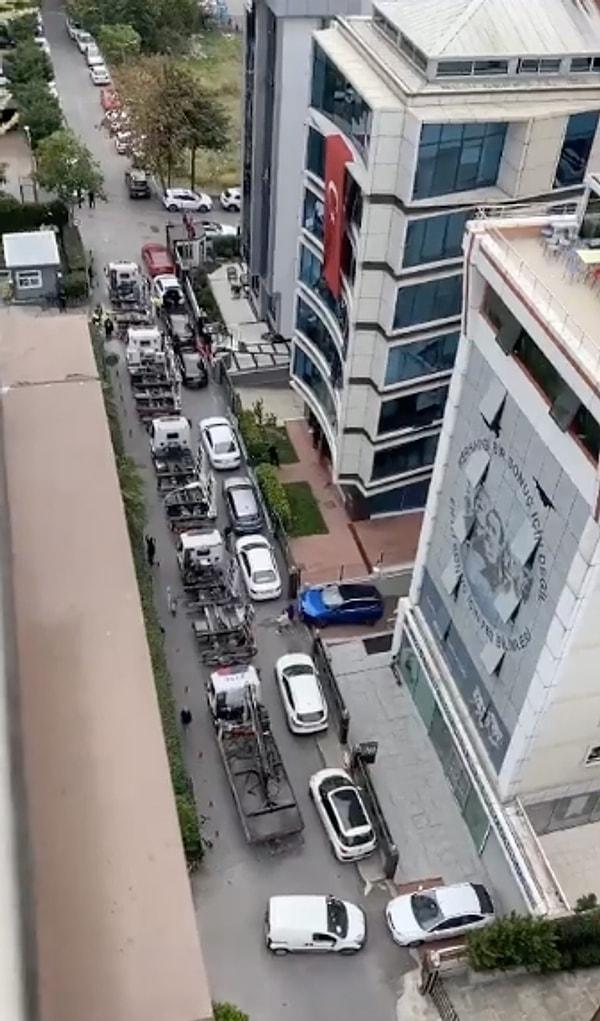 Hem Dilan Polat'ın Ataşehir’deki güzellik merkezinin hem de Çekmeköy'deki villalarının önündeki otomobiller polis ekipleri tarafından çekicilere yüklenerek götürüldü.