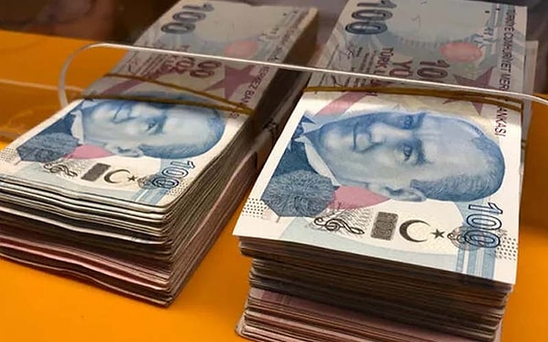 Asgari ücret 11 bin 402 TL olurken, İstanbul'da sahibinden Emlak Endeksine göre ortalama kira 18 bin 833 lira ve İTO (İstanbul Ticaret Odası) Ücretliler Geçinme Endeksi'ne göre 1 yılda fiyatlardaki artış yüzde 72,73 oldu.