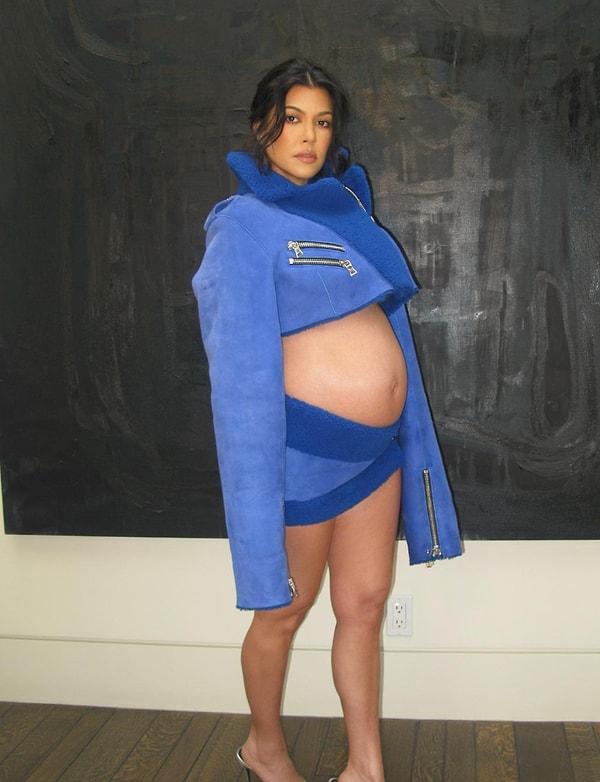 Kourtney Kardashian'ın 3 Kasım günü ise bebeğini kucağına aldığı iddia edildi!