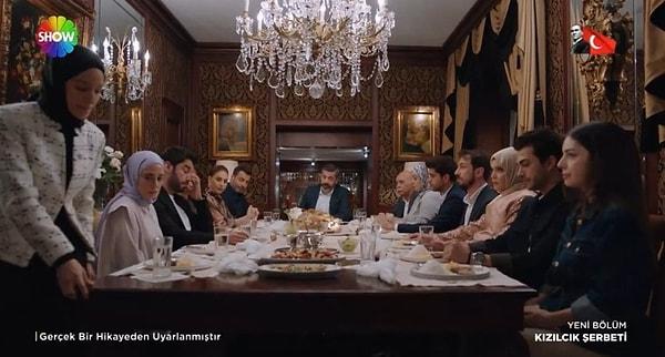 Her karakterin hikayesini ayrı ayrı izlediğimiz bölümde Kızılcık Şerbeti'nin vazgeçilmezi olan gergin yemek sahnesi gündem olurken, yemekteki 'Kadın evde oturmalıdır' sahnesi epey sinir bozdu.
