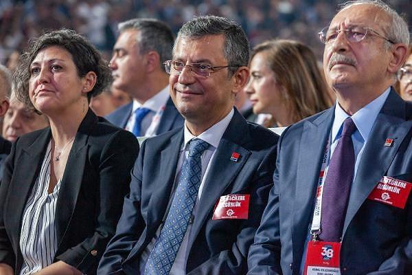 Kemal Kılıçdaroğlu, kurultayda ikinci tura kalan seçimde CHP’nin 8'nci Genel Başkanı seçilen Özgür Özel'i sosyal medya hesabından tebrik etti.