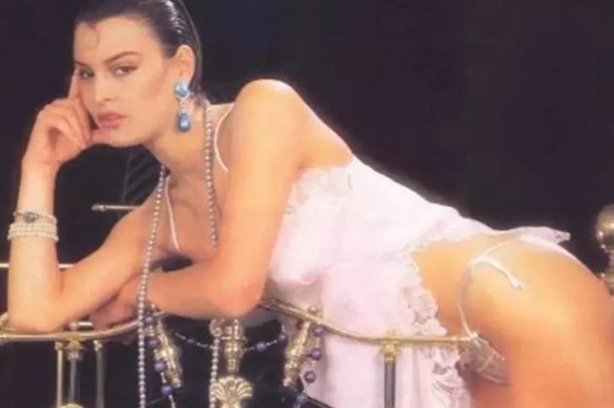 Şişli'de bir moda evi işlettiği bilinen ünlü isim, yeni mesleğiyle gün...