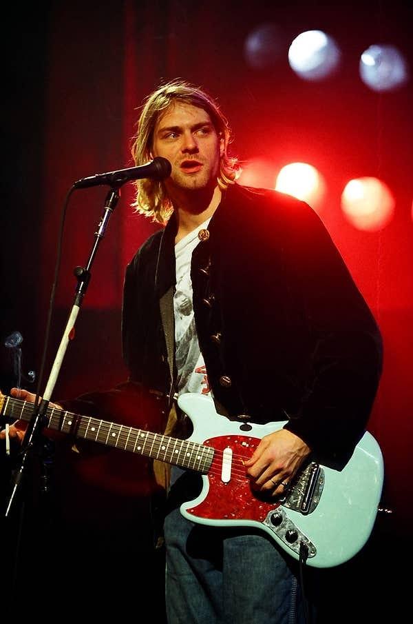 17. Kurt Cobain 1994 yılında 27 yaşında öldü.