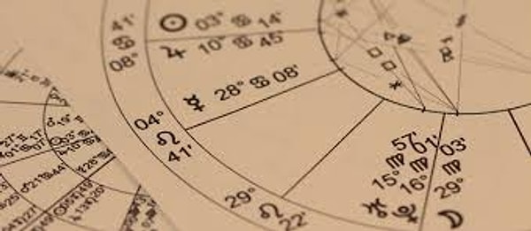 10. "Astrolojiye ve tarot kartlarına inanmadığımı söyledim. Daha sonra tarot kartlarının ona benden ayrılması gerektiğini söylediğini, söyledi."