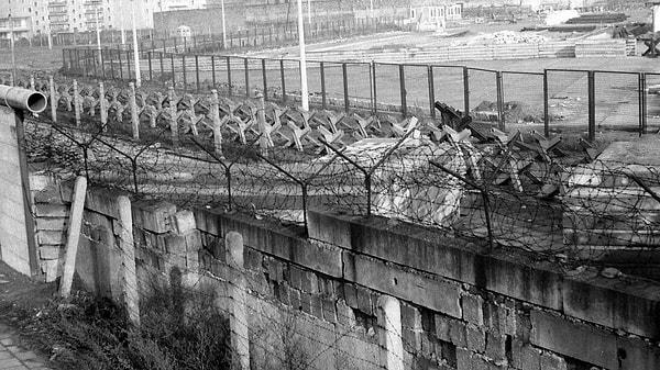 In which year did the fall of the Berlin Wall lead to the reunification of Germany?