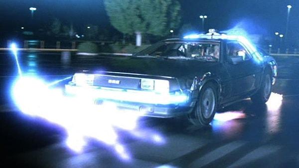Back to the Future serisinin ikonik otomobili DeLorean, 42 yıl sonra nadir bir keşifle tekrar gündeme geldi.