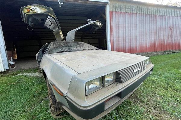 Amerika Birleşik Devletleri'nde sadece 1500 kilometre kullanılmış 1981 model bir DeLorean bulundu.