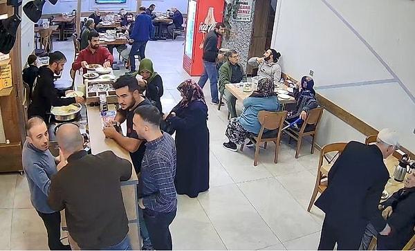 Edinilen bilgiye göre, olay, 6 Kasım Pazartesi günü saat 12.17'de meydana geldi. Yusufeli Kaymakamı Hacı Kerim Meral, ilçede faaliyet bulunan bir restorana 2 misafiriyle geldi.