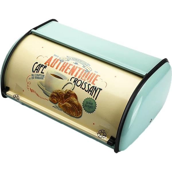 7. Mutfak tezgahınızda yerini almaya hazır vintage görünümlü bir ekmek kutusu.