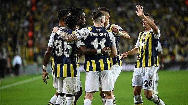 Dün akşam Şampiyonlar Ligi'nde Galatasaray'ın sahne almasının ardından bu akşam da Fenerbahçe ve Beşiktaş Konferans Ligi'nde sahaya çıkacak.
