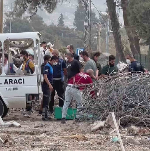 Ceset, olay yerinde yapılan incelemenin ardından morga kaldırıldı.