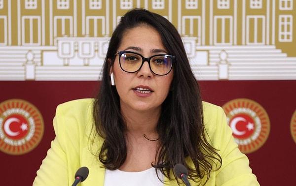 Parti sözcüsü Sera Kadıgil, ziyaret sonrasında yaptığı açıklamalarda Yargıtay’ın kararına tepki gösterdi.