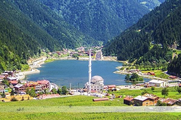 Trabzon'un, hatta Türkiye'nin en kıymetli doğal güzelliklerin birisi hiç şüphesiz Uzungöl.