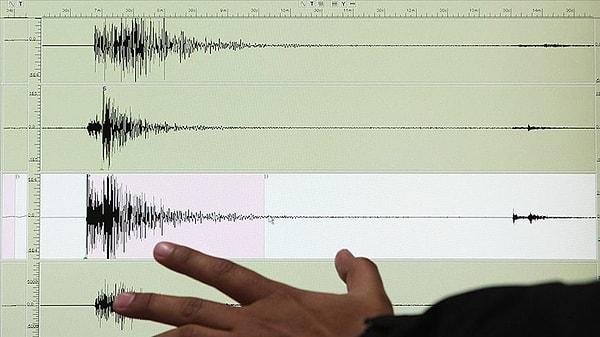 Afet ve Acil Durum Yönetimi Başkanlığının (AFAD), 8 Kasım'da merkez üssü Marmara Denizi olan 4,1 büyüklüğünde bir deprem yaşandığını açıklamıştı.