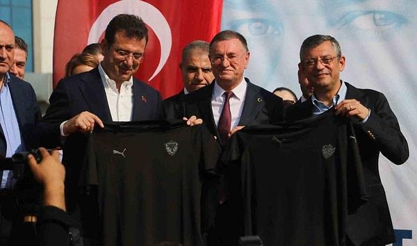 CHP Genel Başkanı Özgür Özel, İstanbul Büyükşehir Belediye Başkanı Ekrem İmamoğlu ile birlikte Hatay'da temaslarda bulundu.
