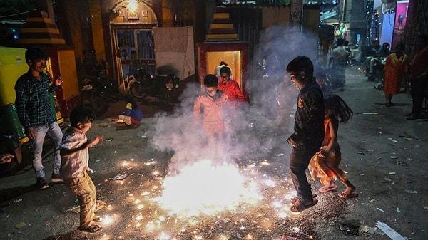 Diwali Dilemma: Delhi's Firecracker Ban Highlights Clash Between Religious Tradition and Environmental Health