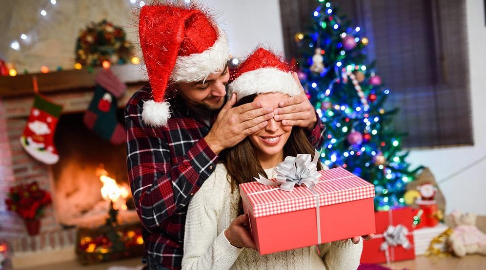 Uncover the Perfect Christmas Surprise: A Tailored Gift Guide for Your Girlfriend
