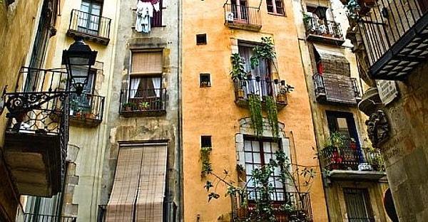 İddialara göre çift, Barselona'nın El Born bölgesinden tarihi ta 13. yüzyıla dayanan bir ev satın aldı.