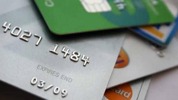 Kredi kartı sahiplerinin yüzde 83'ünün borcu yaklaşık 2,5 kat artmış oldu.