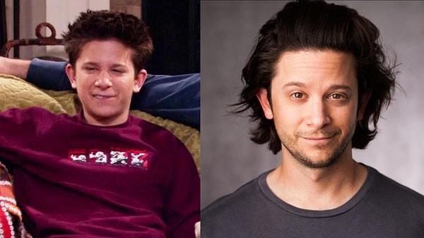 14. Martin Spanjers, 8 Simple Rules'da Rory Hennessy rolünde: