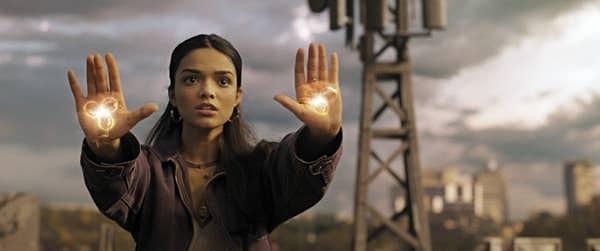1. "Shazam! Fury of the Gods" filminin prömiyerinde Rachel Zegler, Hollywood Reporter'a rolü "bir işe ihtiyacı olduğu için" kabul ettiğini söyledi.