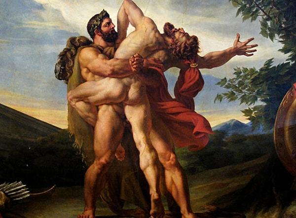 4. Hercules, her şeyle ve herkesle mücadele eden, sürekli olarak galip gelen, gerçek bir kahramandı. Kendine rakip olarak Antaeus'u seçti. Ayakları yere değdiği sürece ölümsüz kalan bir devdi. Hercules, bu devi aradı ve ona güreş maçı teklif etti. Hercules, devi yere attığında güçleneceğini keşfetti. Hercules, ne yapılması gerektiğini anladı ve devin gücü azalana kadar havada tuttu ve devi öldürdü.