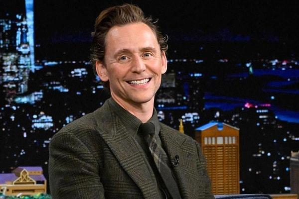Now, a new announcement has come to delight fans. Tom Hiddleston expressed that thinking he played Loki for the last time would be foolish.