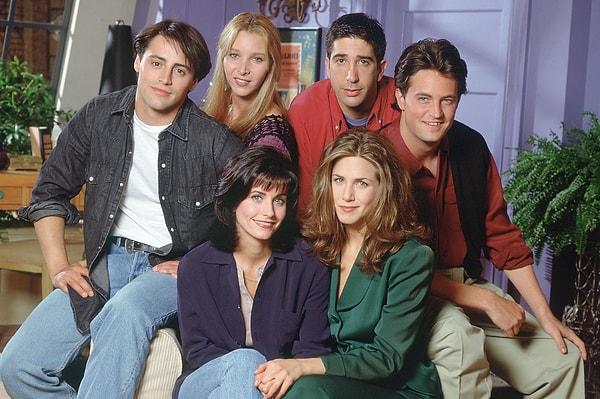 Matthew Perry'nin ani ölümünün ardından tüm gözler ekibe çevrilmiş Friends ekibi ise toplu bir açıklama yapmış ancak kişisel olarak herhangi bir açıklamada bulunmamışlardı.