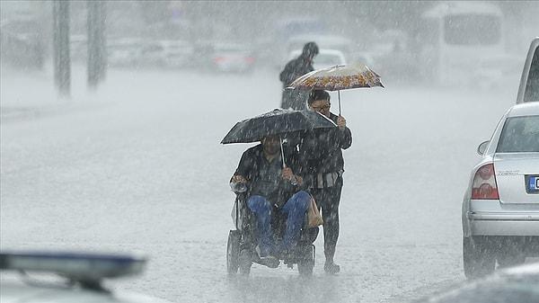 Meteoroloji tahminine göre, İstanbul yarın yerel kuvvetli bir sağanak yağış etkisine girecek.