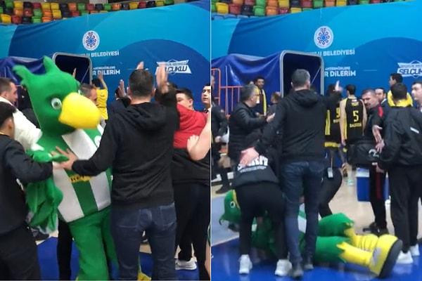 Muhabir Kübra Karaburç'un aktardığına göre, maç sonunda Konyalım Yürü şarkısı çalarken Balıkesir BŞB basketbolcuları, Konyaspor maskotunu sert bir hamleyle yere düşürdü.