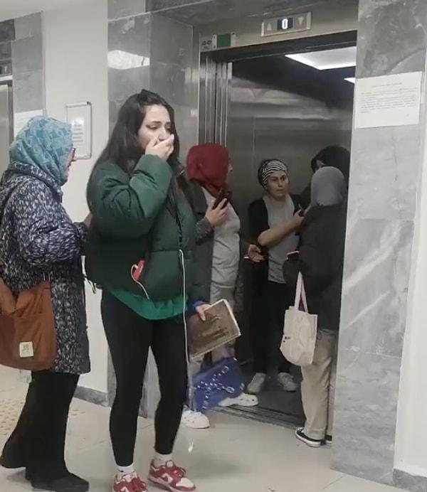 Öğrenci yurtlarında yaşanan asansör düşme vakalarına bir yenisi daha eklendi. Rize, Muş ve Aydın'ın ardından bu sefer de Ankara'da korku dolu anlar yaşandı.