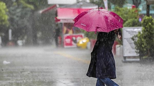 İstanbul'da yarın ve pazar günü şiddetli fırtına bekleniyor. THY, yarın İstanbul'da beklenen olumsuz hava koşulları nedeniyle 40 seferini karşılıklı olarak iptal etti.