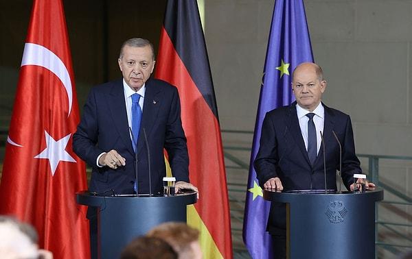 Almanya Başbakanı Olaf Scholz ile görüşmeden önce, ikili bir basın toplantısı düzenledi.