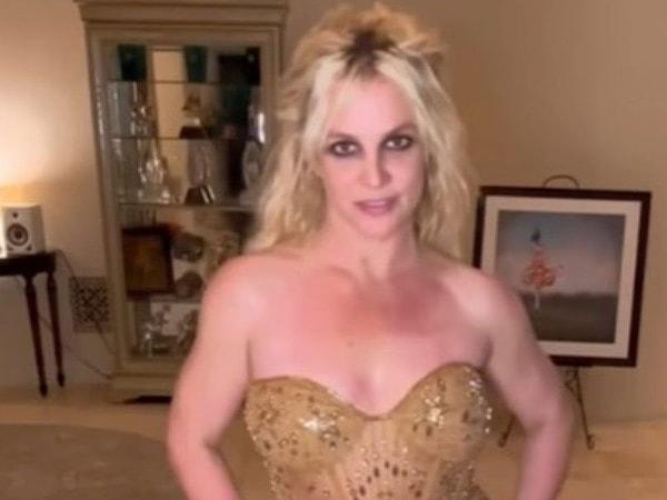 Once revered as a pop goddess, Spears continues to stay in the limelight with her intriguing dance videos on Instagram and interesting poses.