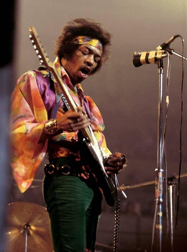 Jimi Hendrix (Died in 1970 at the age of 27)