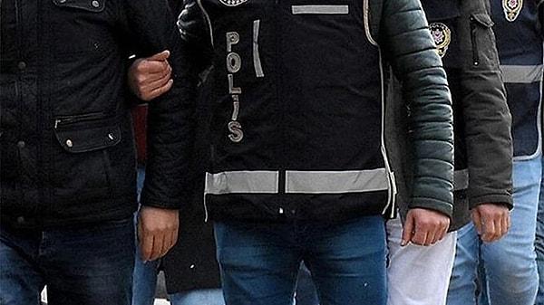 İstanbul Emniyet Müdürlüğü'nde görevli 39 trafik polisi, hafriyat kamyonlarını rüşvete bağladığı iddiasıyla tutuklandı.