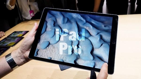 Apple, gelecek yılın ilk yarısında 11 ve 13 inçlik iPad modellerini OLED ekranlarla güncellemeyi planlıyor.