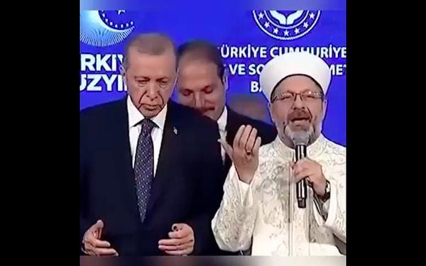 Ayrıca, Kaptanoğlu'nun Türkiye Buz Hokeyi Federasyonu Başkan Yardımcısı olduğu da belirtildi. Bu olay, törenin yanı sıra sosyal medyada da geniş yankı buldu.