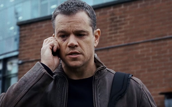 Jason Bourne karakteri 2000'lerin başında Matt Damon tarafından canlandırılarak bir aksiyon ikonuna dönüştü.
