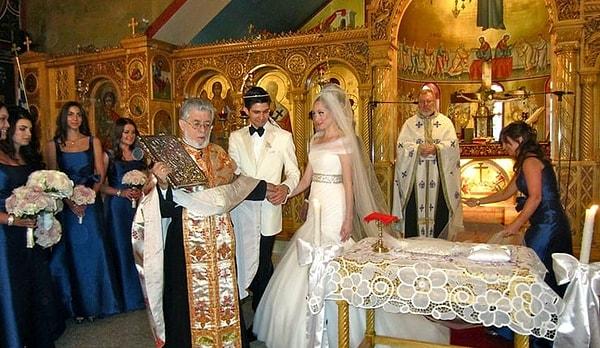 Rus Ortodoks Kilisesi sözcüsü Vakhtang Kipşidze'nin açıklamasına göre cinsel yolla bulaşan hastalıklardan korunmanın en iyi yöntemi evlilik ve eşe sadakat.