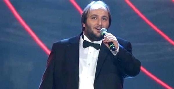 O Ses Türkiye'nin Pavarotti'si olarak anılan Hasan Doğru 2014 yılında Gökhan Özoğuz'un takımında yer almış ve finalde %62'lik bir başarı elde ederek birinci olmuştu.