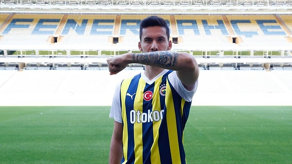“Eyüpspor 2+1 yıllık sözleşme imzaladığı Mehmet Umut Nayir’i Fenerbahçe’ye transfer etti ve bedel almadı. Karşılığında bir şey verildi mi?”