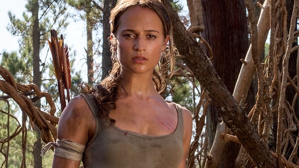 Son olarak 2018’de Alicia Vikander’ın başrolde olduğu 'Tomb Raider' uyarlamasıyla perdeye taşınan film, küresel gişede 274 milyon dolar kazanarak ortalama bir performans sergilemişti.