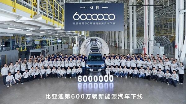 Çin merkezli dev firma, 6 milyon elektrikli araç üreterek dünyada bir ilke imza attı. Şirket ayrıca, bu sayı ile en büyük rakibi Tesla'yı tahtından indirdi.