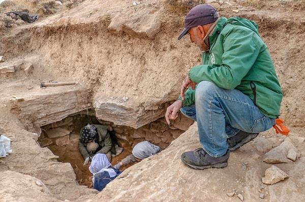 "Kaniya Bekan Nekropolü" ismi verilen çalışmada taşlarla örülmüş 3 oda ve 4 örme mezar bulundu. Demir Çağ'ın ölü gömme geleneklerini yansıtan toplam 7 mezar açıldı.Bu mezarlarda ise yaklaşık 400 insan iskeleti bulundu.