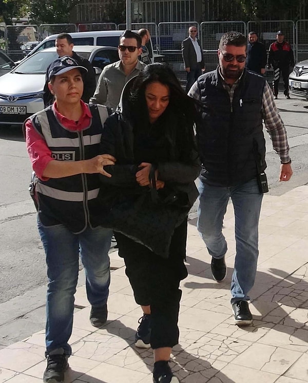 Adana'dan eşinin iş değişikliği nedeniyle 6 yıl önce Aydın'a taşınan Safiye Gökçe Yüce, gittiği hastanede tanıştığı doktora kendisini 'ekonomist-broker' olarak tanıtarak adına bitcoin almak üzere para aldı. Bir süre düzenli olarak kar payı veren Yüce, doktordan kendisine yeni müşteriler bulması istedi. Kısa sürede farklı meslek gruplarından 40 kişiye ulaşan Yüce saadet zinciri benzeri bir yapı oluşturdu.