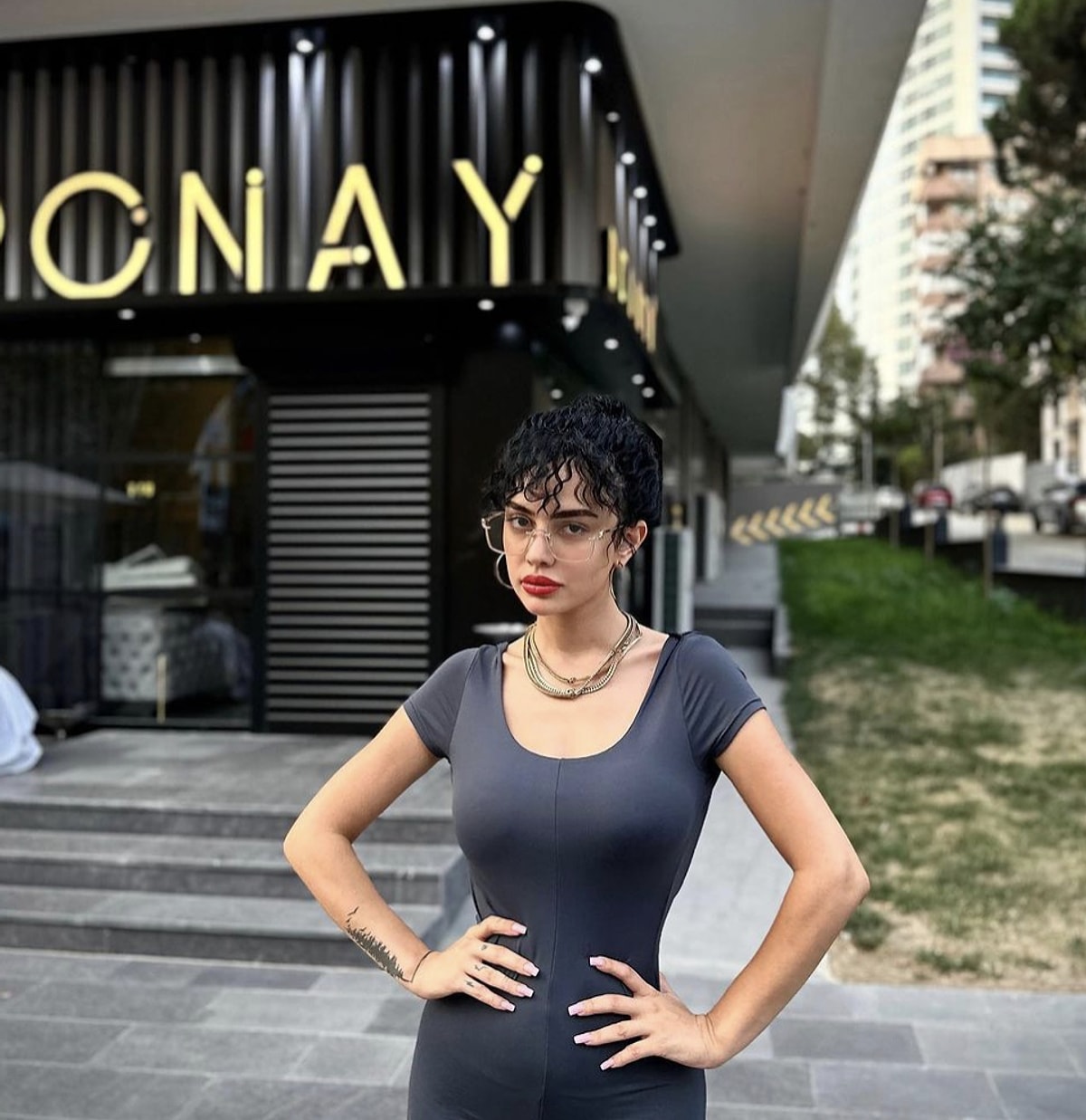 Canlı Yayında İfşa Etti! Ece Ronay'ın Eski Eşi Mehmet Bilir'in "Silahlı